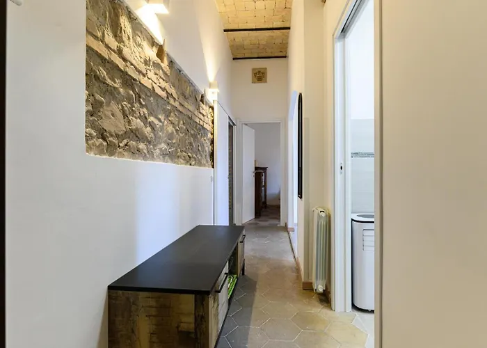 Caracciolo House * Rome